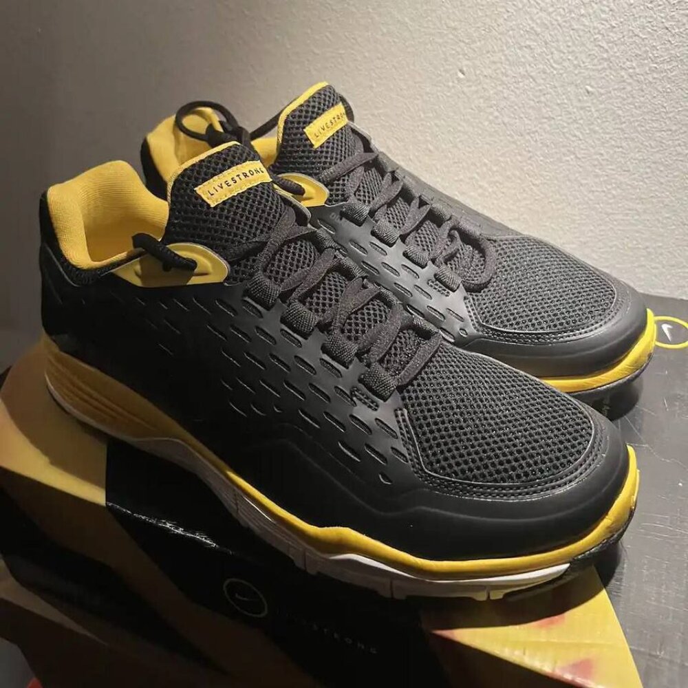 Nike Live strong Free Xilla Trainer Black Men's Size 8 Sneakers 456452-071